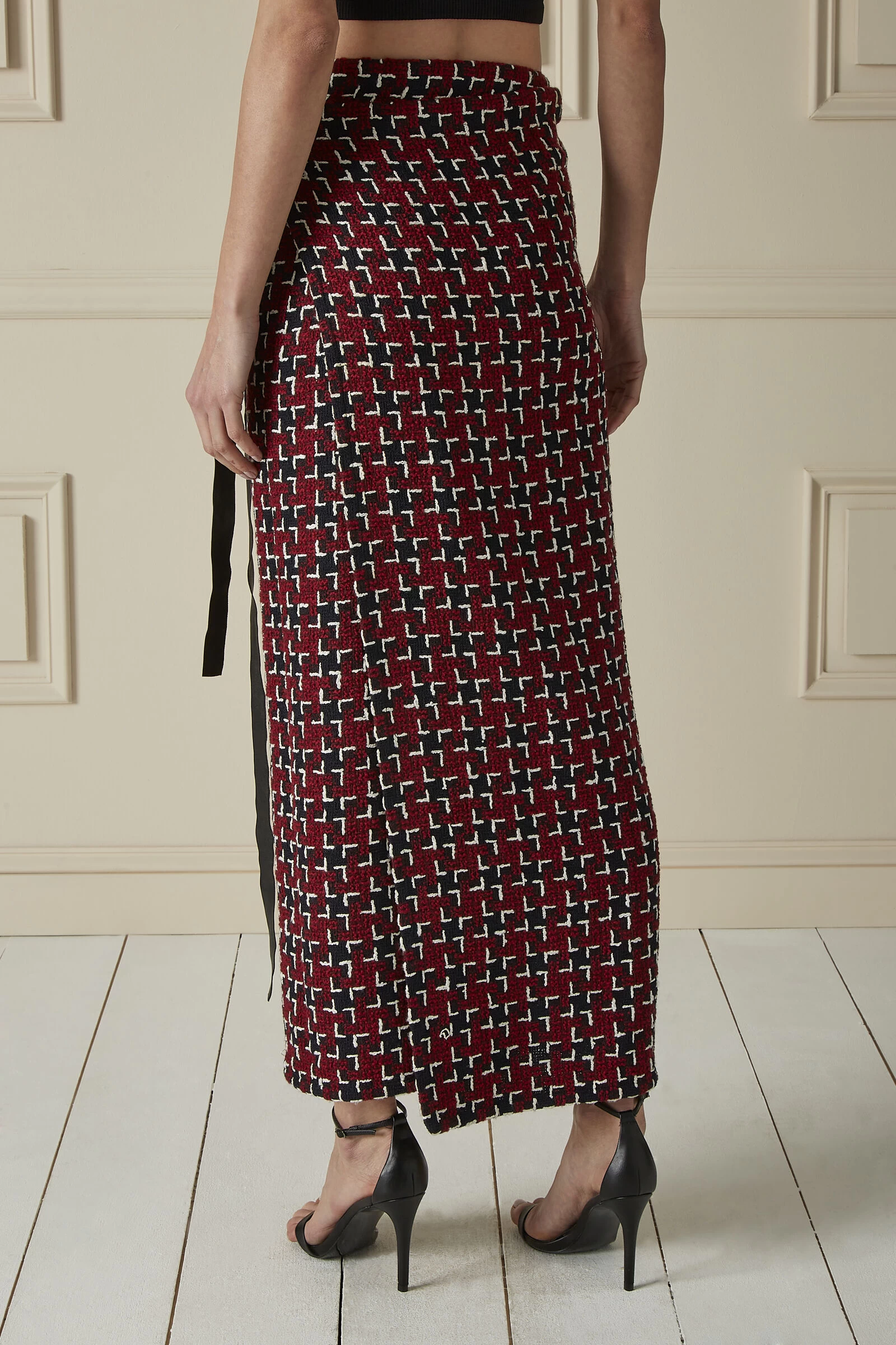 Chanel Red & Navy Wool Blend Tweed Maxi Skirt Suit 5 Chanel Red & Navy Wool Blend Tweed Maxi Skirt Suit - Image 5