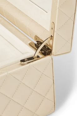 Chanel Beige Quilted Lambskin Jewelry Chest Small 11 Chanel Beige Quilted Lambskin Jewelry Chest Small -Fashion clothing Q6A2971IW5003 6