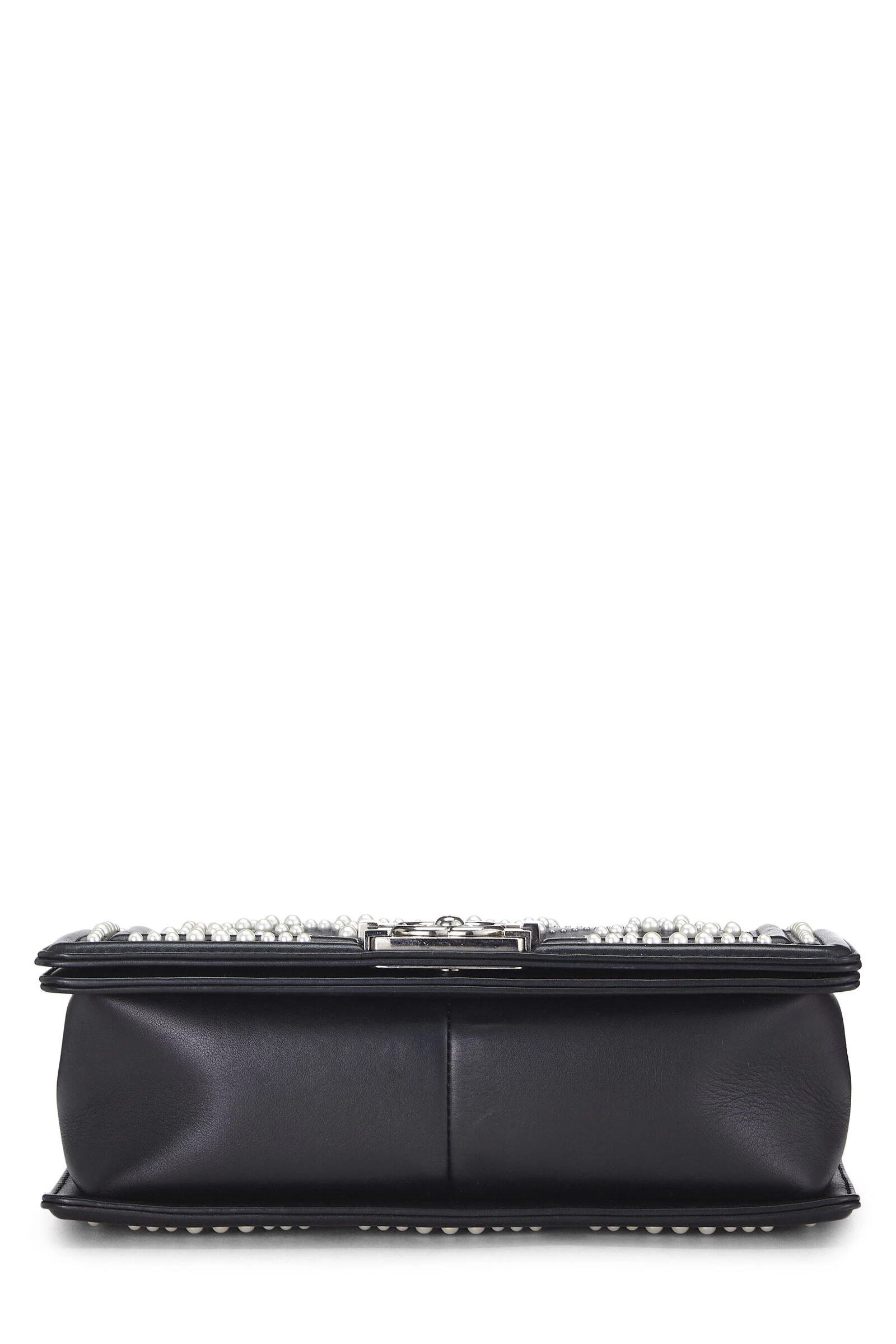 Chanel Black Calfskin Chevron Pearl Boy Bag Medium 5 Chanel Black Calfskin Chevron Pearl Boy Bag Medium - Image 5