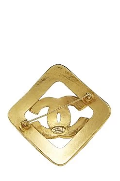 Chanel Gold Filigree 'CC' Pin 3 Chanel Gold Filigree 'CC' Pin -Fashion clothing Q6JAEQ17DB008 2