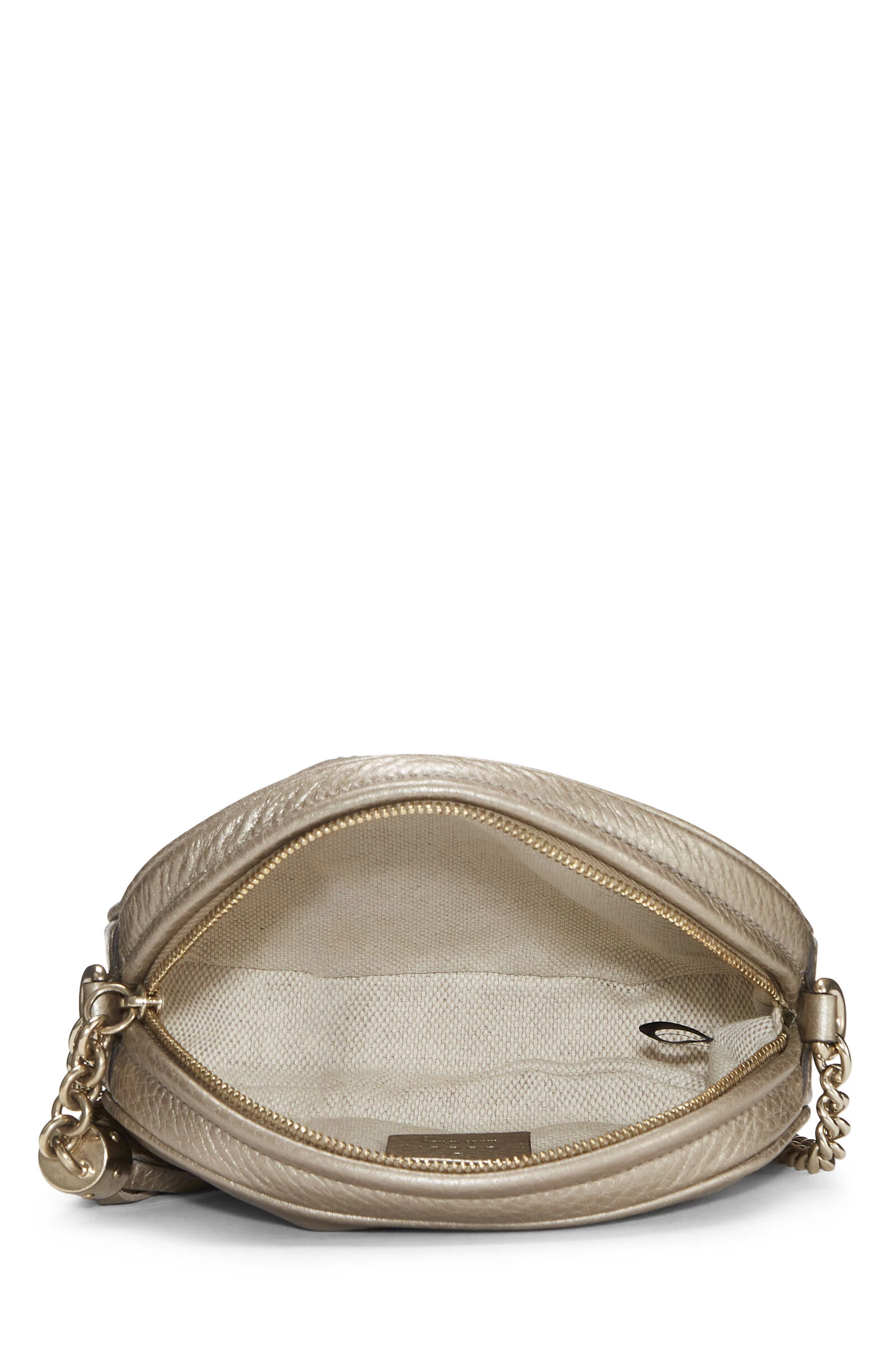 Gucci Metallic Gold Leather Soho Round Chain Crossbody Mini 6 Gucci Metallic Gold Leather Soho Round Chain Crossbody Mini - Image 6